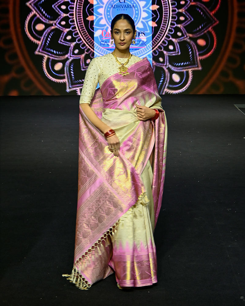 Offwhite Gold & Pink Kanjivaram Saree